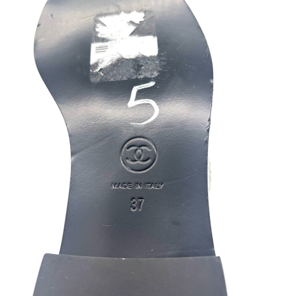 Chanel CC Logo Turnlock Calfskin Patent Leather Cap Toe Maryjane Flats Shoes 37 - Picture 11 of 13